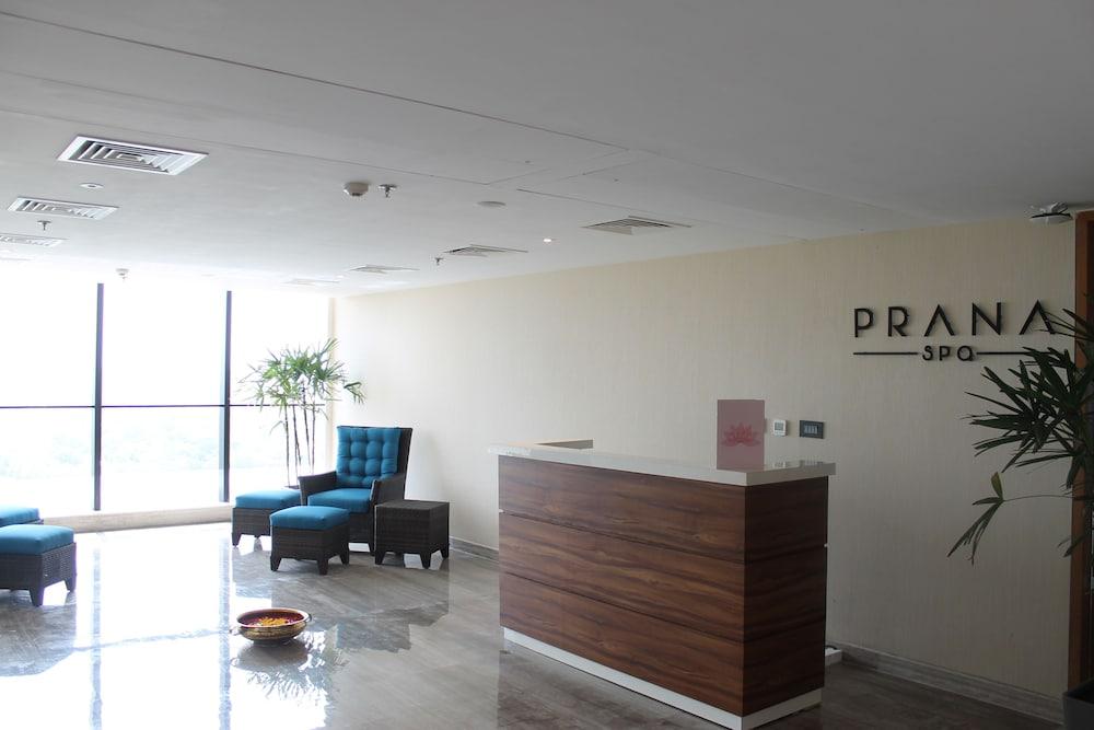 Hotel Doubletree By Hilton Ahmedabad Extérieur photo