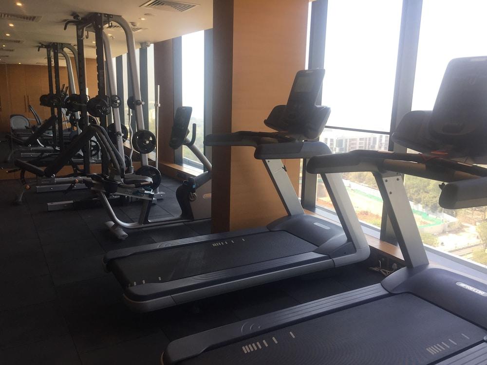Hotel Doubletree By Hilton Ahmedabad Extérieur photo