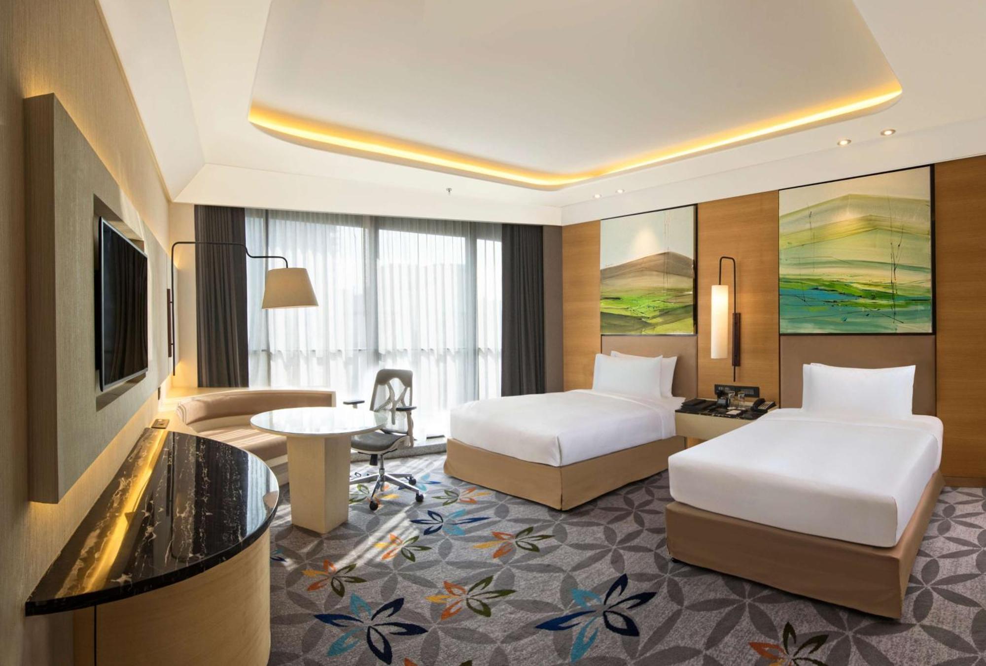Hotel Doubletree By Hilton Ahmedabad Extérieur photo